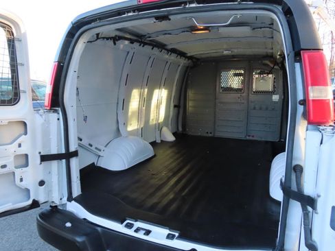 Used 2013 Chevrolet Express 2500 image 13