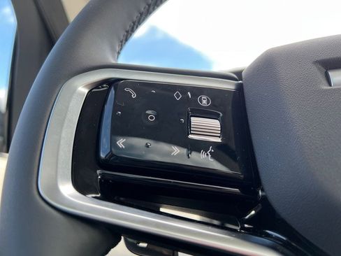 New 2025 Land Rover Discovery Sport S AWD/4WD image 15