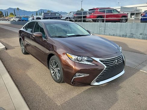 Used 2017 Lexus ES 350 w/ Navigation System Package FWD image 9