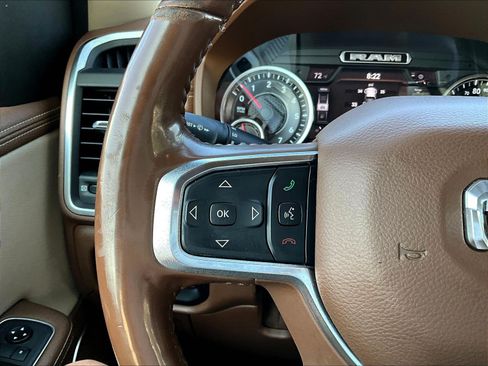 Used 2019 RAM 1500 Laramie AWD/4WD image 11