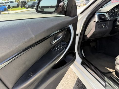 Used 2016 BMW 328i Sedan RWD image 9