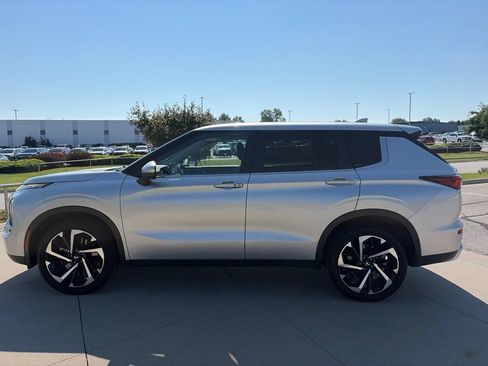 Used 2024 Mitsubishi Outlander SE FWD image 5
