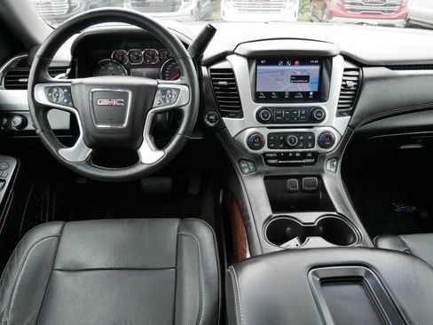 Used 2015 GMC Yukon XL SLT w/ Open Road Package AWD/4WD image 19