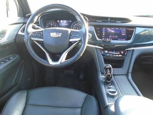Used 2022 Cadillac XT6 Premium Luxury w/ Technology Package image 19