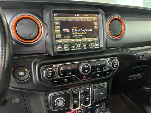 Used 2023 Jeep Gladiator Mojave w/ LED Lighting Group AWD/4WD image 14