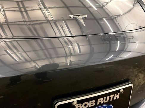 Used 2023 Tesla Model 3 Standard Range image 29