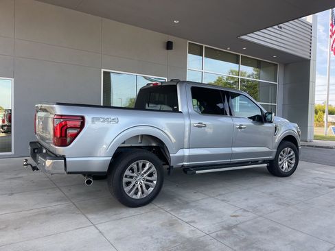 Used 2025 Ford F150 Lariat w/ Equipment Group 501A Mid image 7