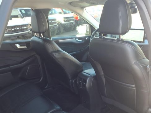 Certified 2023 Ford Escape Platinum w/ Premium Technology Package AWD/4WD image 13