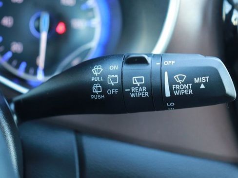 Used 2024 Chrysler Voyager LX image 21