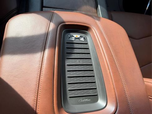 Used 2018 Cadillac Escalade Premium Luxury w/ LPO, Radiant Package image 41