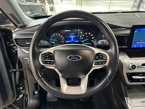 Certified 2023 Ford Explorer XLT w/ Equipment Group 202A AWD/4WD image 15