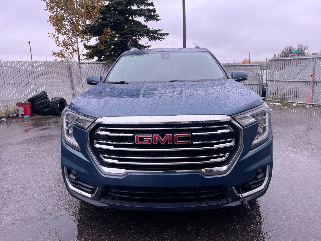 Used 2024 GMC Terrain SLT AWD/4WD image 29