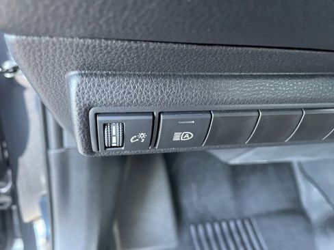 Used 2025 Toyota Corolla SE image 26