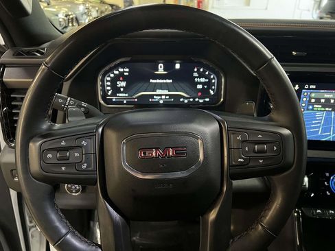 Used 2023 GMC Sierra 1500 AT4 w/ AT4 Preferred Package AWD/4WD image 17
