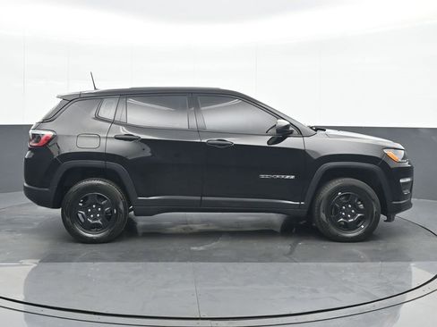Used 2021 Jeep Compass Sport image 7