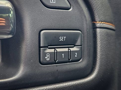 Used 2020 GMC Sierra 1500 AT4 w/ AT4 Premium Package AWD/4WD image 12