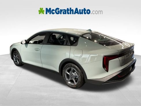 New 2025 Kia K4 LXS image 5