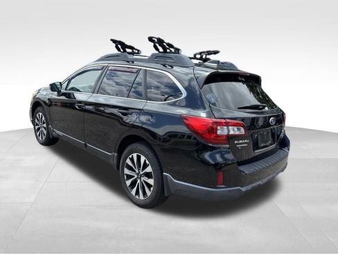 Used 2017 Subaru Outback 3.6R Limited AWD/4WD image 3