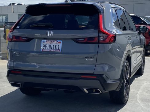 Used 2025 Honda CR-V Sport Touring image 4