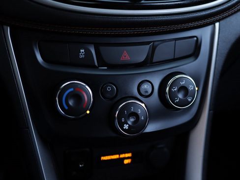 Used 2017 Chevrolet Trax LT image 15