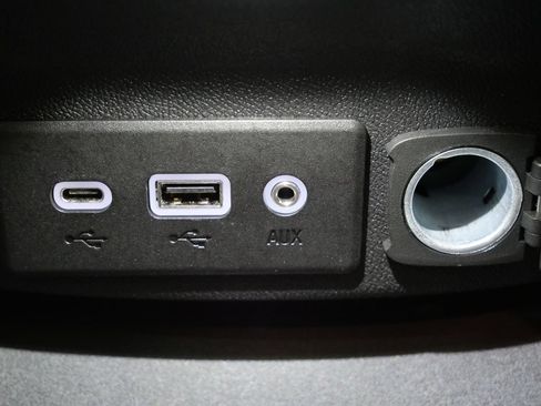 Used 2025 Chevrolet Malibu LT FWD image 21