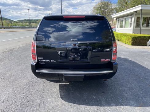 Used 2009 GMC Yukon XL Denali AWD/4WD image 8