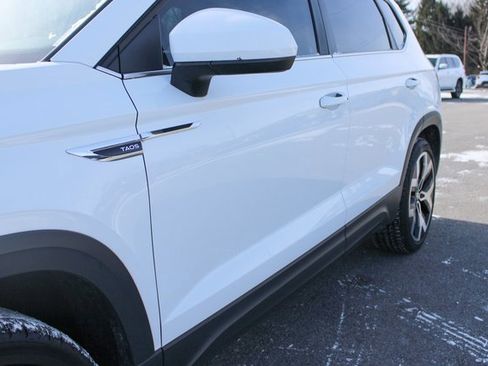 Used 2022 Volkswagen Taos SEL image 47