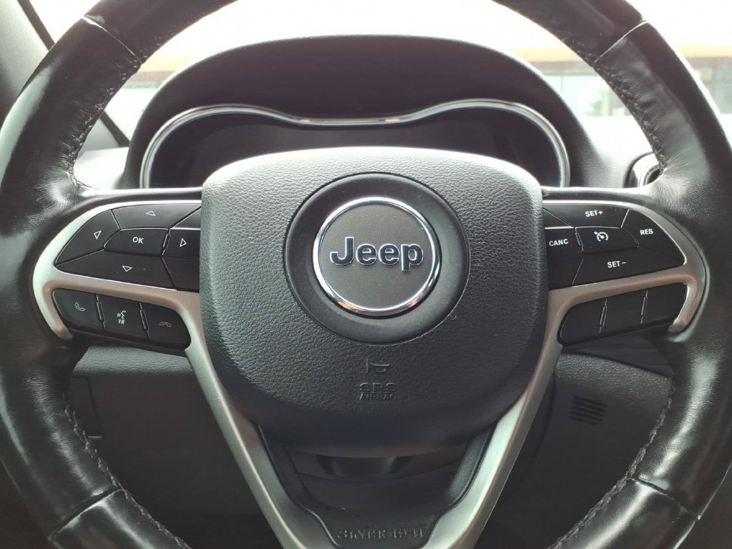 Used 2019 Jeep Grand Cherokee Altitude AWD/4WD image 20
