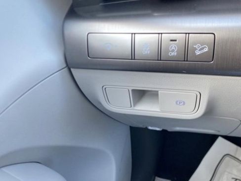 New 2026 Hyundai Kona SE FWD image 16