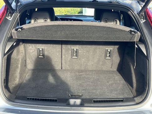 Used 2025 Cadillac XT4 Premium Luxury image 18