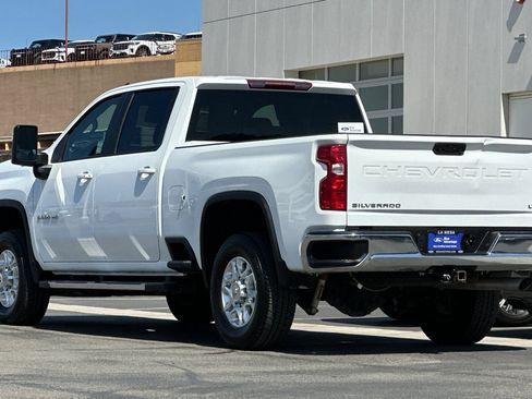 Used 2025 Chevrolet Silverado 2500 LT AWD/4WD image 5