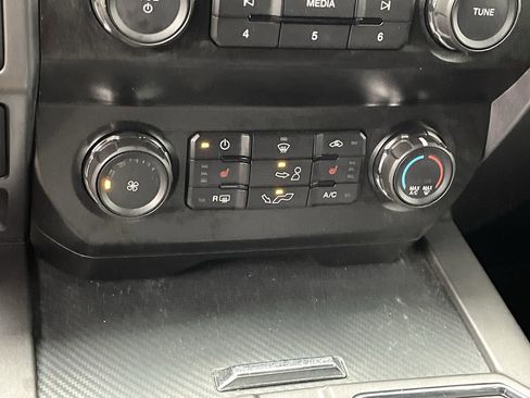 Certified 2019 Ford F150 XLT w/ Equipment Group 302A Luxury AWD/4WD image 22
