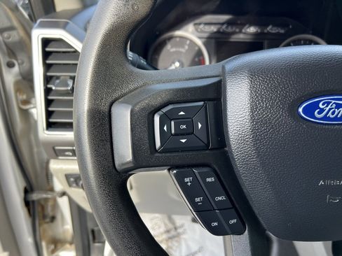 Used 2019 Ford F250 XLT w/ XLT Value Package image 19