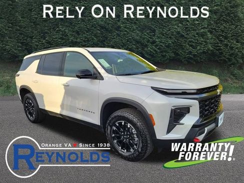 Used 2025 Chevrolet Traverse Z71 w/ Driver Confidence Package image 1