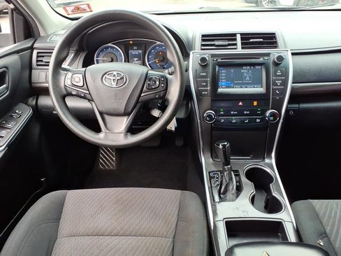 Used 2017 Toyota Camry LE w/ Protection Package (Q2) FWD image 6