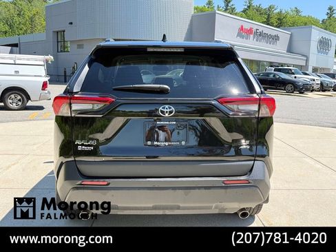 Used 2021 Toyota RAV4 LE AWD/4WD image 13