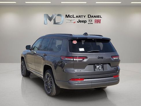New 2026 Jeep Grand Cherokee L Summit w/ Obsidian Package AWD/4WD image 4