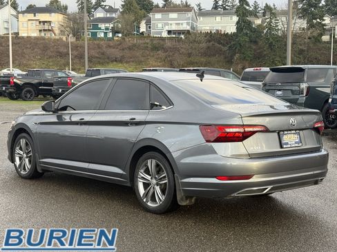 Used 2020 Volkswagen Jetta R-Line image 3