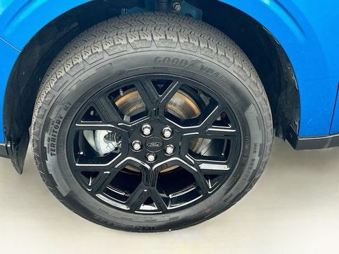 Certified 2025 Ford Maverick XLT w/ XLT Luxury Package AWD/4WD image 38