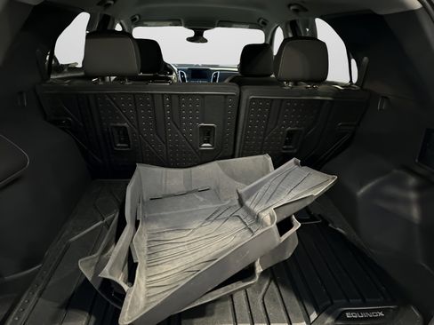 Used 2023 Chevrolet Equinox LT w/ LPO, Floor Liner Package image 9