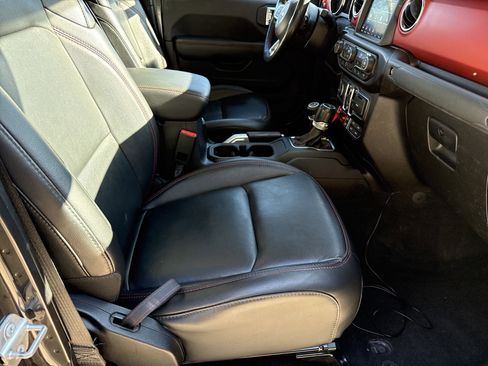 Used 2020 Jeep Gladiator Rubicon image 16