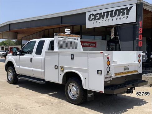 Used 2016 Ford F250 XL w/ Power Equipment Group AWD/4WD image 6