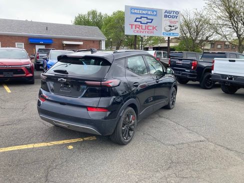 Used 2023 Chevrolet Bolt EUV LT w/ Convenience Package FWD image 21