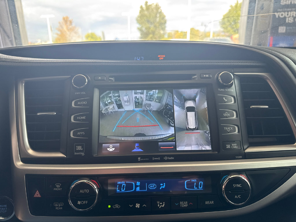 Used 2018 Toyota Highlander Limited Platinum AWD/4WD image 14