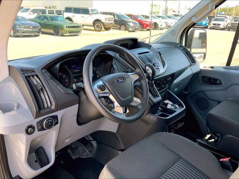 Used 2019 Ford Transit 150 XLT image 18