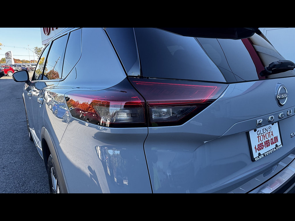 Used 2023 Nissan Rogue SL w/ SL Premium Package AWD/4WD image 14