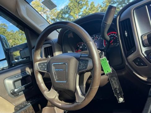 Used 2016 GMC Sierra 2500 Denali w/ Duramax Plus Package AWD/4WD image 14