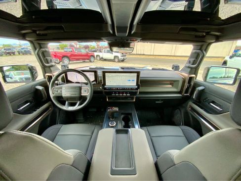 New 2025 GMC Hummer EV 3X w/ LPO, Illumination Package image 33
