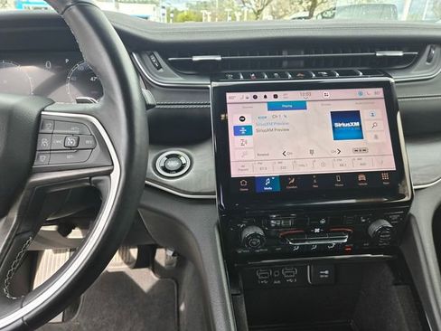 Used 2021 Jeep Grand Cherokee L Limited image 13