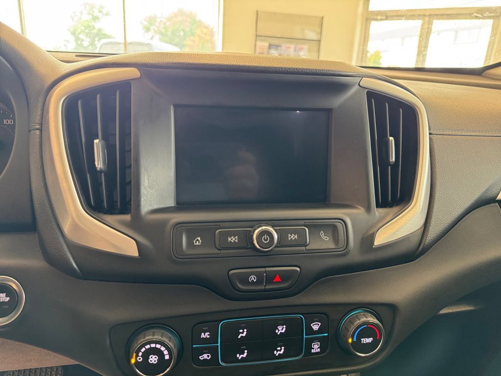 Used 2024 GMC Terrain SLE AWD/4WD image 20